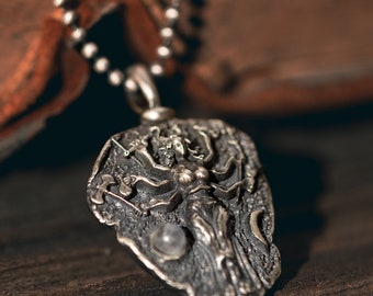HECATE GODDESS Of WITCHCRAFT Moonstone Talisman Handcrafted  Silver Necklace