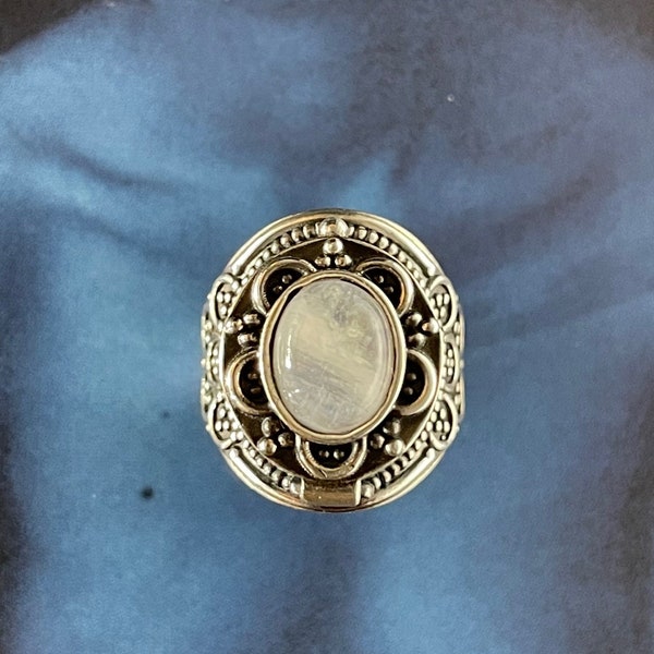 Véritable bague empoisonnée en pierre de lune en argent sterling 925K, bague gothique unisexe réglable, bague de boîte à pilules bleue faite à la main, bague de médaillon de sorcière