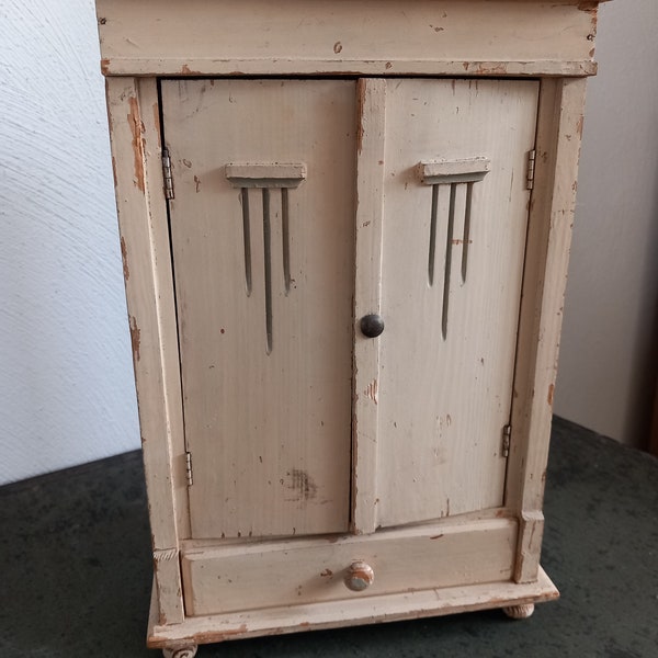 Puppenschrank~Schrank~Vintage~Shabby~Minischrank~