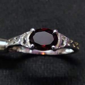 Silver Garnet Ring 1.5 Ct AAA Garnet Band 6x8 mm Oval Garnet Ring Natural Garnet Ring Red Garnet Ring January Birthstone Ring
