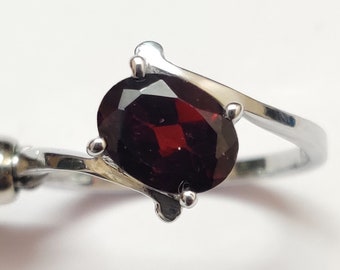 Silver Garnet Ring High Quality 1.2 Ct Garnet Ring 6x8 mm Oval Garnet Promise Ring January Birthstone Ring 925 Sterling Silver Garnet Ring