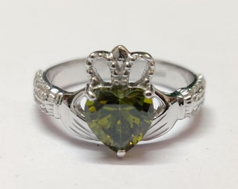 Handgemachte Sterling Silber Claddagh Ring, Peridot CZ Herz, Irischer Ring