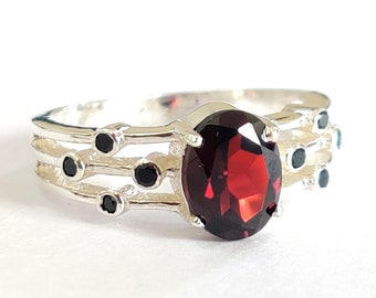 Garnet Engagement Band High Quality Garnet Wedding Ring 1.8 Ct Garnet Anniversary Ring Designer Garnet Band Garnet January Birthstone Band