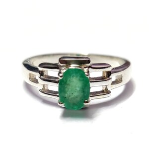 Silver Emerald Birthstone Ring Designer Emerald Promise Ring May Birthstone Ring 1 Ct Emerald Ring Emerald Valentine Ring Green Emerald Band