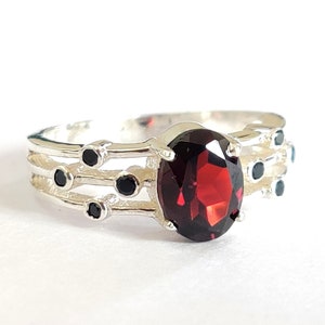 Garnet Engagement Band High Quality Garnet Wedding Ring 1.8 Ct Garnet Anniversary Ring Designer Garnet Band Garnet January Birthstone Band