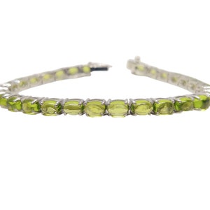 ペリドット テニスブレスレット 4 x 6 mm オーバルペリドットブレスレット 女性用華奢ブレスレット 女性用小粒ペリドットブレスレット 8月の誕生石ブレスレット