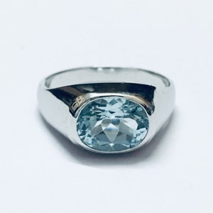 Handmade Sterling Silver Blue Topaz Signet Ring, Handmade (2.5 Ct)