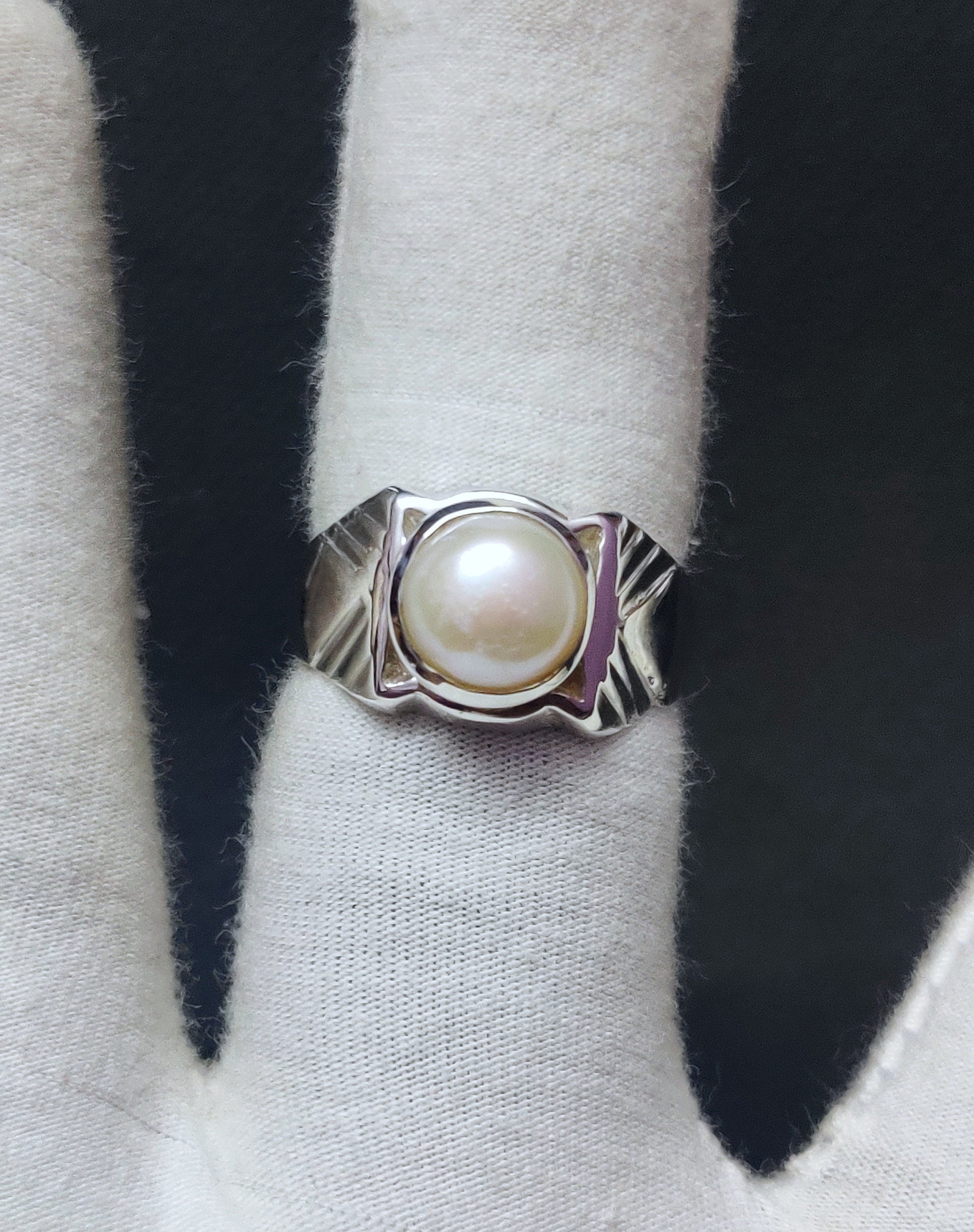 Natural Stone South Sea pearl Silver Ring Original & Lab Certified Stone  Ring For Men & Women at Rs 4499/piece in Delhi