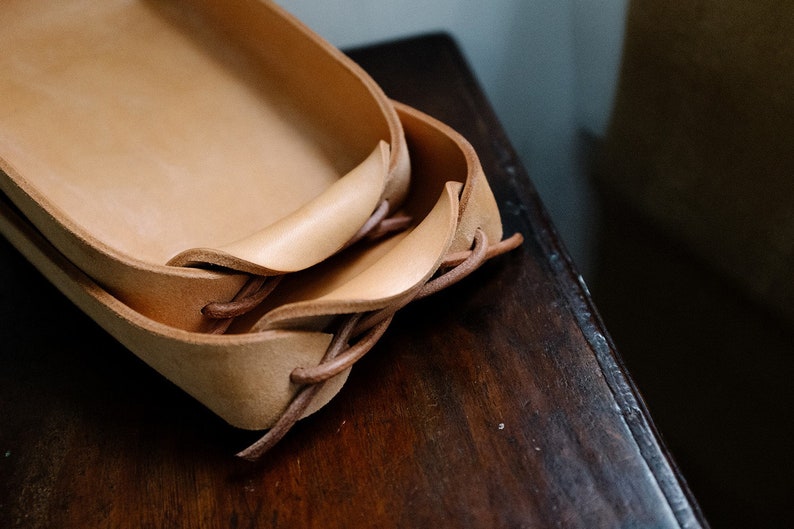 Personalized leather valet tray,custom engraved valet tray,handmade leather desk tray,home storage tray image 7