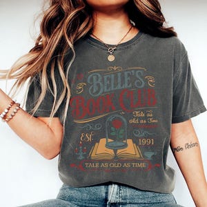 Belle&#39;s Book Club - Komfortfarben, Märchen so alt wie die Zeit, Die Schöne und das Biest, Belle Princess Tee, Bookish Reading Tee, Belle&#39;s Book Shop