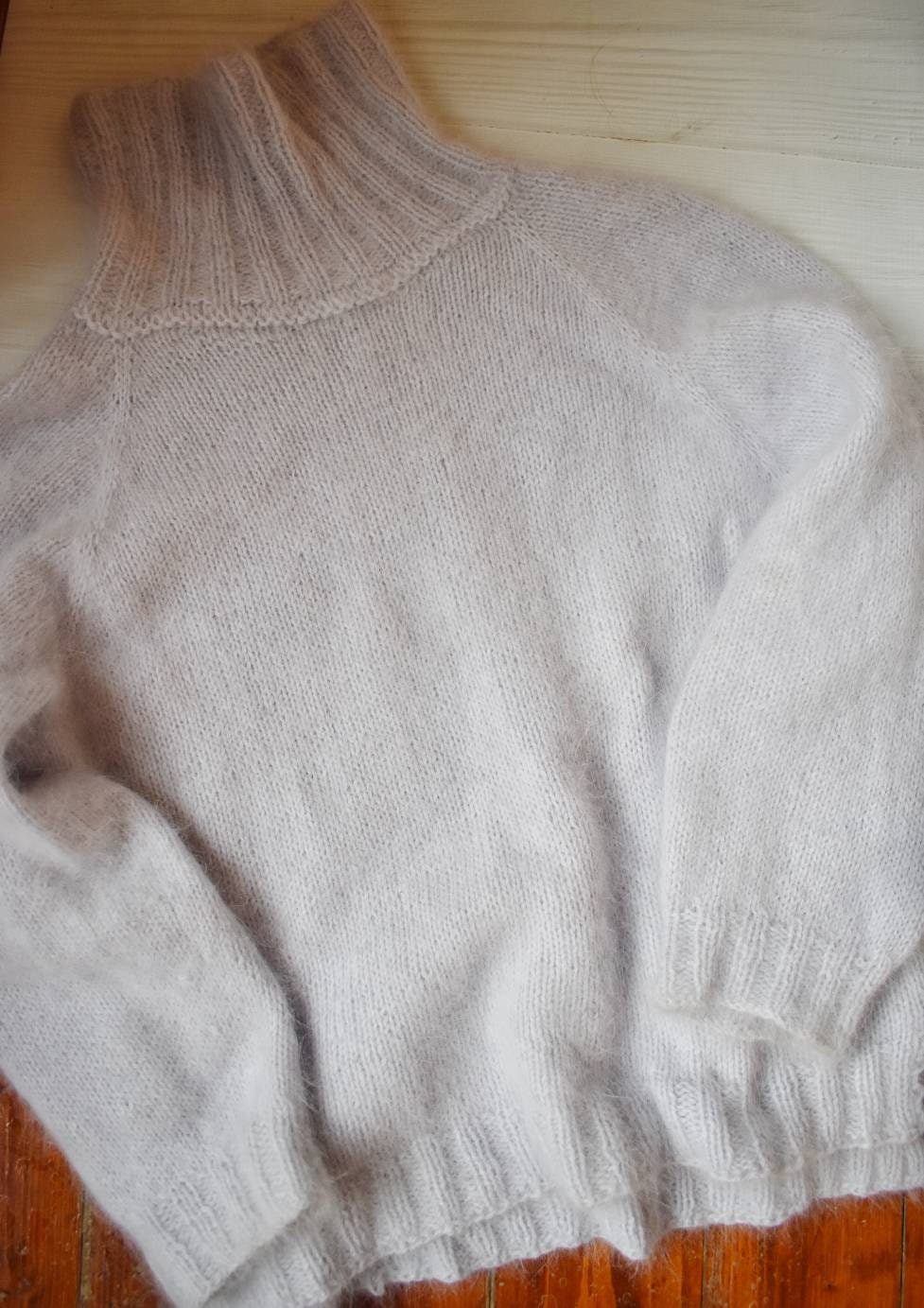THE TOE RICHMOND ANGORA SWEATER グレー THE TOE 】 RICHMOND ANGORA SWEATER（THE TOÉ HOLIDAY
