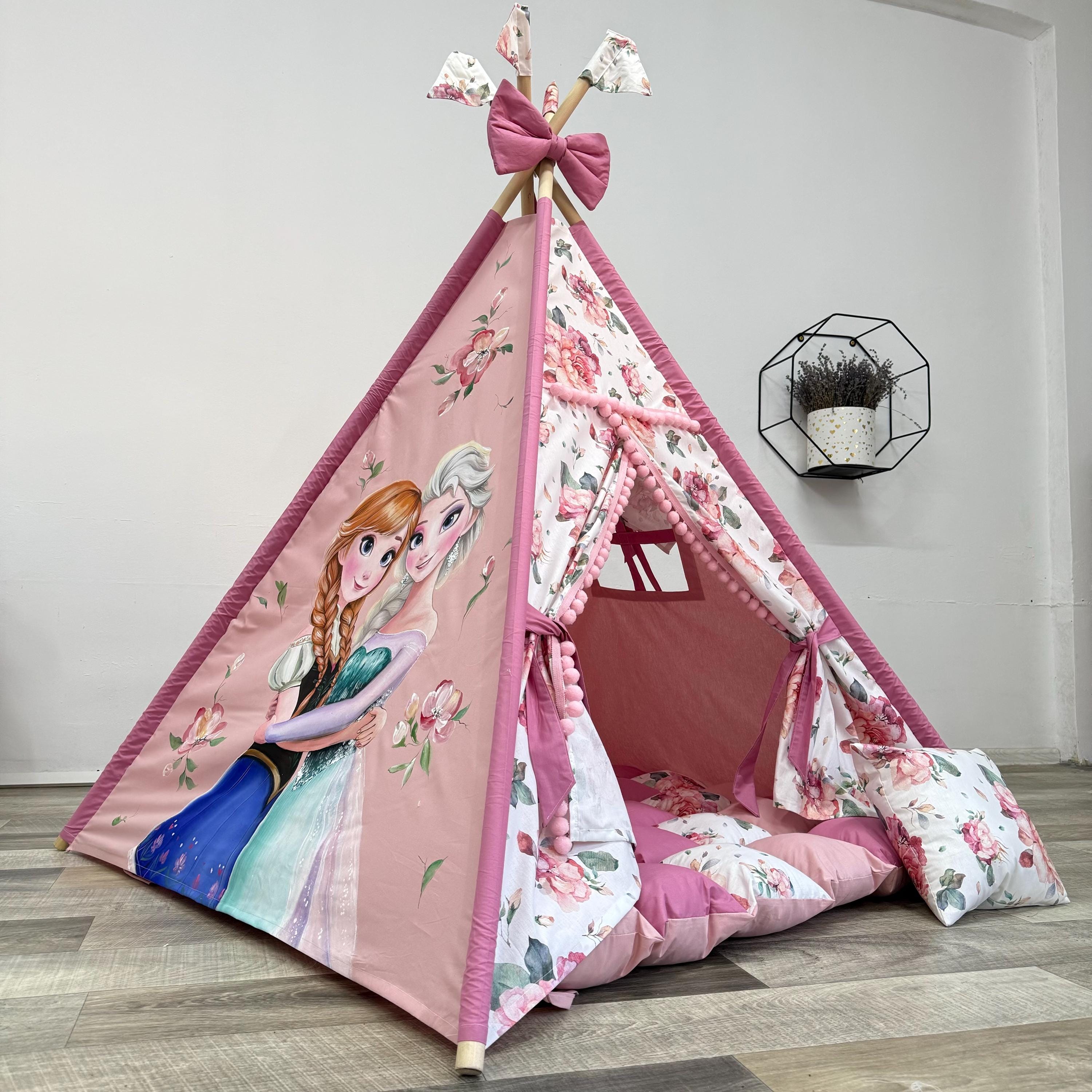 Little Girl Frozen Teepee Frozen Teepee Water Resistant Tent