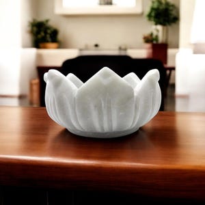 Hand Carved White Marble Floral Bowl: Home Decor Urli (6&quot; x 3&quot;)