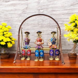 Wrought Iron  3 Lady Musician Jhula Showpiece for Home Decor Tabletop Collectibles Decorative Showpiece Metal Art Decorative Item