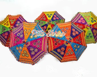 Geborduurde Indiase paraplu: decoratieve katoenen parasol, Haldi Mehndi-decor
