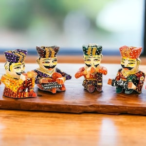 Handmade Wooden Musician Figurines: Indian Home Decor Showpiece