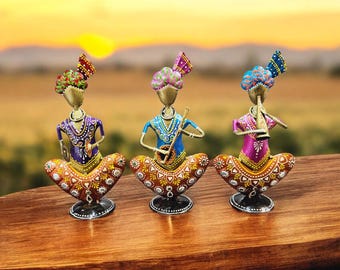 Schmiedeeisen Musiker Statuen Set: Buntes Diwali Dekor