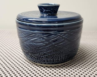 Pot à beurre fait main en céramique bleu orage - 200 ml