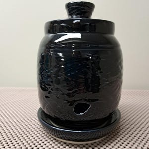 Large Garlic Keeper / Garlic Jar with Garlic Grater in Black