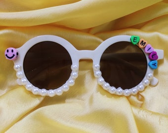 Kids sunglasses with name kids sunnies Toddler sunglasses party favor Personalized baby girls sunglasses with name birthday gifts newborn