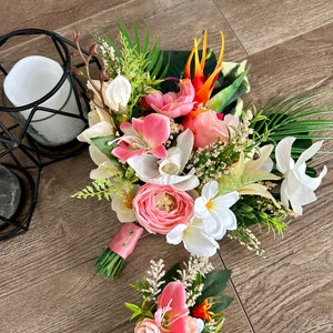 Tropical wedding bouquet and groom boutonnière/Bridal bouquet with tropical silk flowers/Bride bouquet & buttonhole/Coral theme bouquet