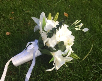 9"White Classic bridesmaid bouquet, Wedding bridesmaid bouquet, White bridesmaid bouquet, Artificial flowers bouquet, White lilies bouquet