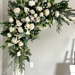 Wedding arch arrangement with greenery and ivory silk flowers/Swag &tieback/Wedding backdrop decor/Faux wedding arbor/Ivory bouquets/Bout.