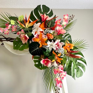 Tropical wedding arch flowers/Corner swag &tieback made with silk flowers/Tropical archway arrangement/Tropical arbor decor/Wedding backdrop