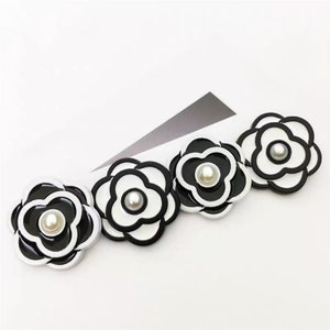 10 bottoni in metallo vintage da 18/23 mm per cucire accessori per abbigliamento da donna, cappotti, giacche, camicie, bottoni decorativi a forma di fiore di perla.