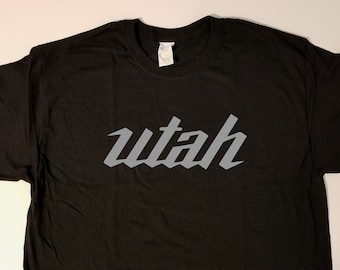 Camiseta de estilo clásico gris con altavoces de Utah