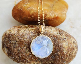 Natural Rainbow Moonstone Pendant, 14K Solid Yellow Gold Moonstone Pendant, June Birthstone Pendant, Christmas Gift, Moonstone Jewelry