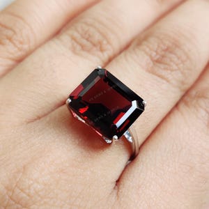 Natural Garnet Ring, 14K Solid White Gold Garnet Ring, January Birthstone Ring, Dainty Ring, Christmas Present, Natural Garnet Jewelry