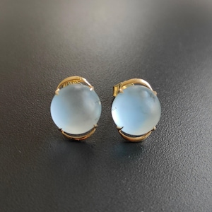 Natürliche mattierte himmelblaue Topas Ohrstecker, 14K solide Gelbgold Ohrringe, Dezember Geburtsstein, Weihnachtsgeschenk, Blautopas Schmuck