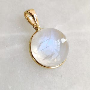 Natürlicher Regenbogen Mondstein Anhänger, 14K Solid Gelb Gold Anhänger, Juni Birthstone Anhänger, Lünetten Anhänger, Mondstein Schmuck, Weihnachtsgeschenk
