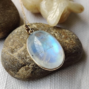Natürlicher Regenbogen Mondstein Anhänger, 14K Gelbgold Mondstein Anhänger, Juni Geburtsstein, Lünette Anhänger, Mondstein Schmuck, Geburtstagsgeschenk