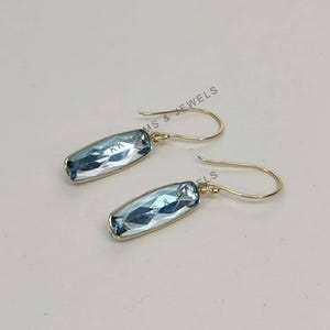 Pendientes de topacio azul cielo natural, pendientes de topacio azul cielo en oro amarillo macizo de 14 quilates, piedra natal de diciembre, pendientes colgantes, regalo de aniversario
