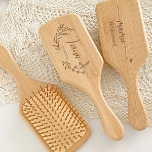 Personalized Bridesmaid Gifts Bomb/Custom Carving Hairbrush/Unique Bridesmaid Gift/Custom Bridesmaid Comb/Perfect Wedding gifts/Gift for Mom