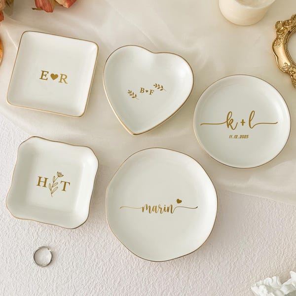 Personalized Jewelry Dish/ Bridesmaid Gifts/ Engagement Ring Dish/ Birthday Gift for Her/ Graduation Gift/ Bridal Shower Gift/ Gift for Mom