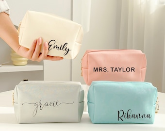 Personalized Toiletry Bag, PU Leather Makeup Bag, Bridesmaid Make Up Bag, Cosmetic Bag Pouch, Bridesmaid Proposal, Personalized Clutch