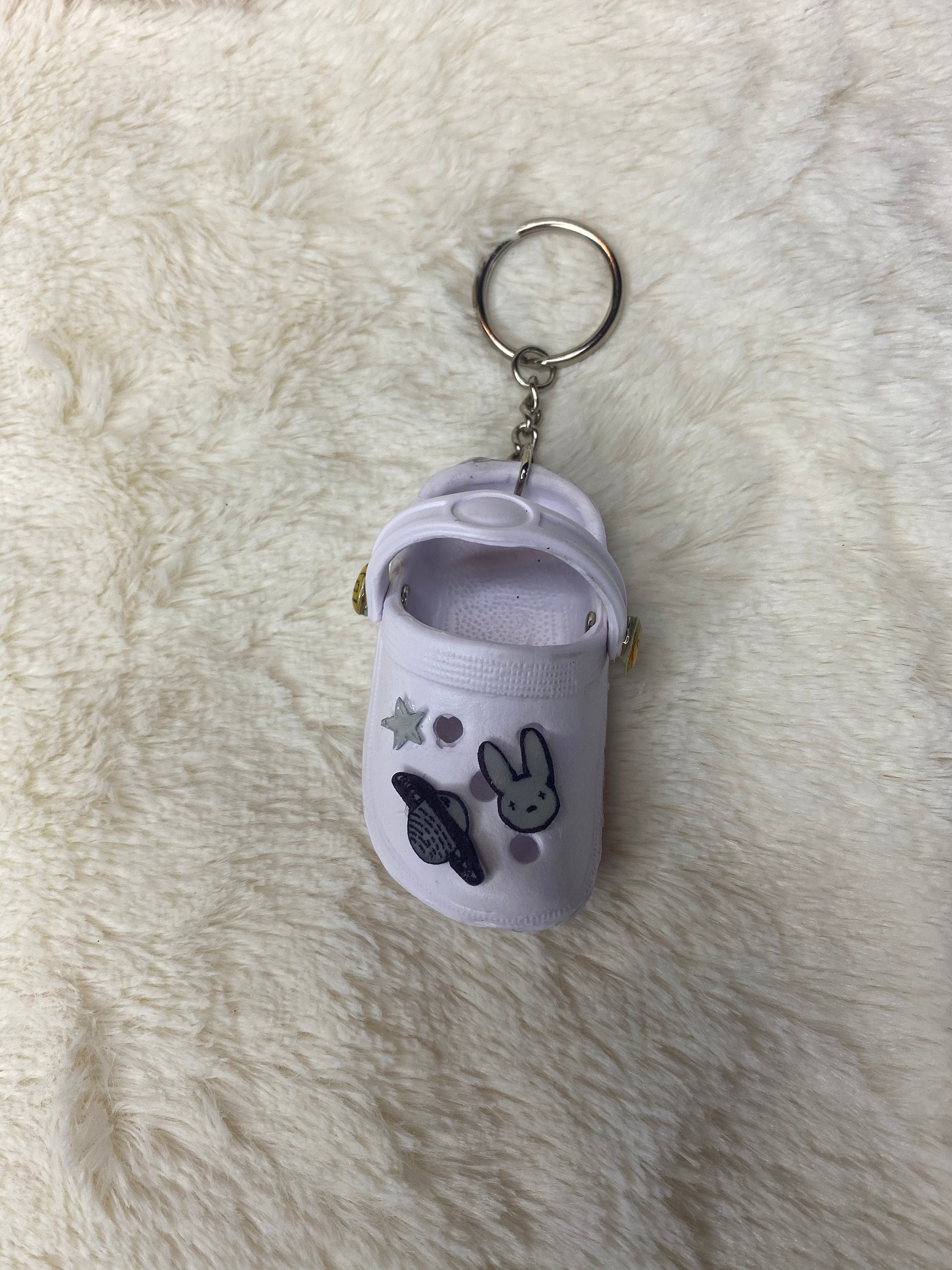 Christmas Bad Bunny Heart Keychain – LV Official