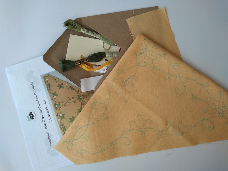 Strawberries Headscarf Kit image 4