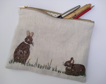 Trousse de broderie lapin