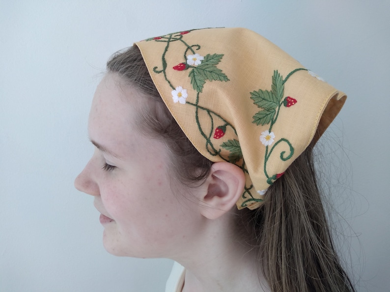 Strawberries Headscarf Kit image 2