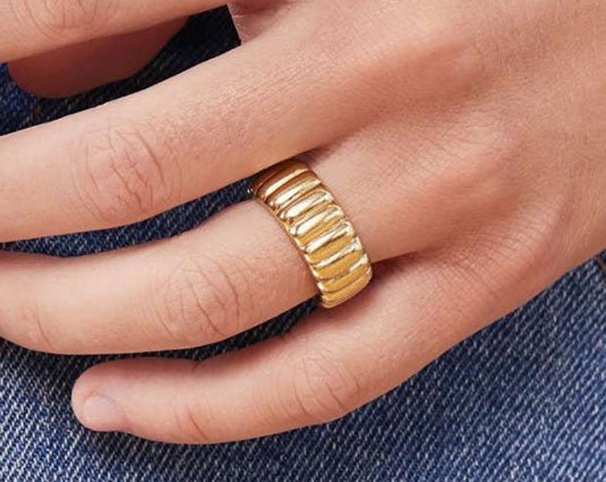 Twist Gold Ring Twist Ring Stackable Ring Twisted Dome Ring Croissant Ring Dome Ring Croissant Dome Ring Statement Ring Thick Gold