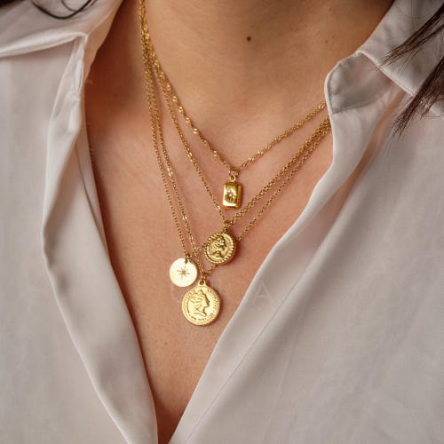 Collier médaille dorée, pendentif pièce ancienne plaqué or 18K, chaîne fine superposable, bijou bohème fait main