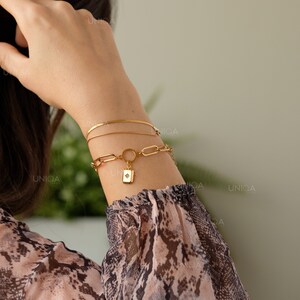 18K Gold Snake armband, visgraat kettingarmband, sierlijke gouden armband, platte kettingarmband, stapelarmband, cadeau voor haar afbeelding 9