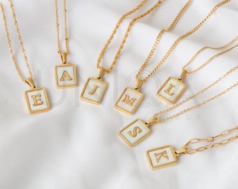 Gold Initial Kette mit Perlmutt – Personalisierte Halskette mit Buchstabe, Eleganter Schmuck