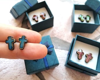 pendientes de cruz de madera y resina con color,pendientes artesanales originales pequeños de cruz cristiana, pendientes hipoalergénicos