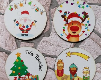 Posavasos navideños de madera, pack de 4 posavasos navideños impresos en madera, árbol de navidad, reno con luces, reyes magos y papá Noel.