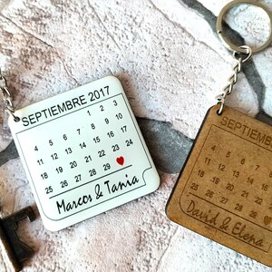Keychain wooden calendar with bright resin,calendar with the month and year you choose,personalized Valentine&#39;s Day anniversary gift